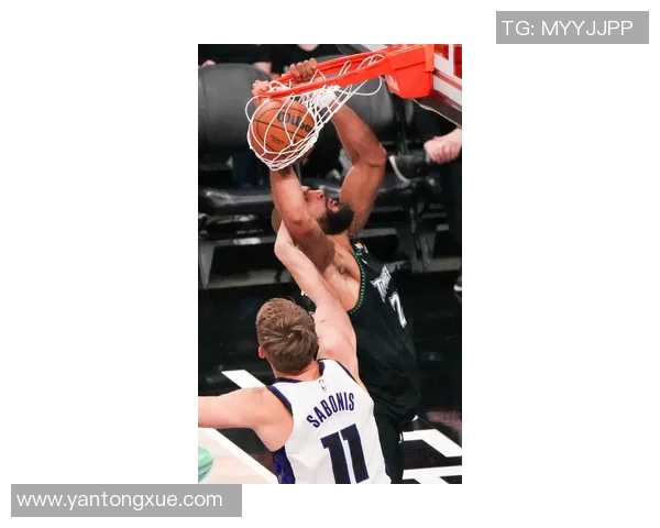 火箭队在季后赛第三场对决森林狼展现强大实力逆转胜利