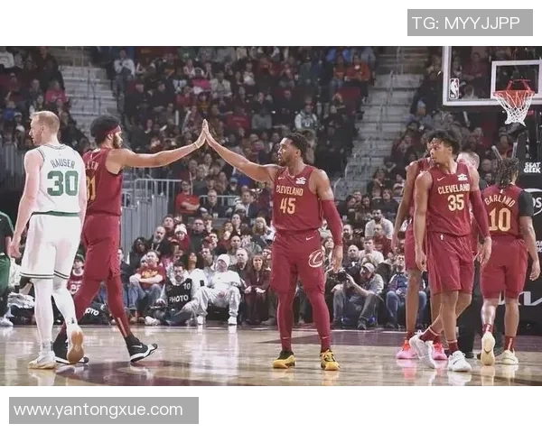 骑士与奇才首节对决精彩回顾球员表现引发热议与期待